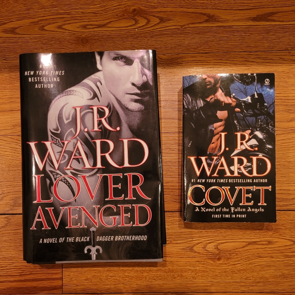 J R Ward Hardback + Paperback Novels (Bundle)